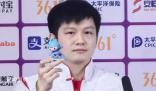 樊振東盲盒抽中乒乓球 樊振東王楚欽現場拆起了盲盒