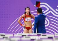 吳艷妮賽后強忍淚水向觀眾鞠躬 第一名屬于中國不留遺憾