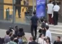 中國(guó)游客親歷曼谷槍擊:非?；靵y