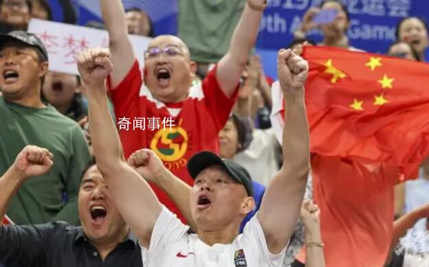 李夢好猛 李夢18投7中拿到了全隊最高的17分