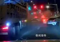 上海一渣土車失控致多車連環追尾 場面一片混亂