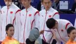 中國男籃領(lǐng)獎表情 挫折中的成長與進步