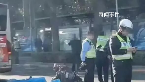 天津一兒童疑遭開門殺后被公交碾壓