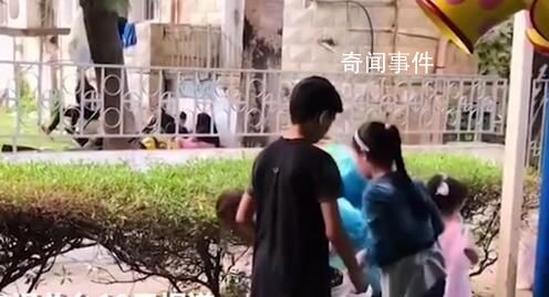 加沙醫(yī)院遭襲前 孩子們一起做游戲