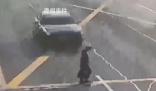 警方通報82歲行人橫穿馬路被撞飛 通報全文如下
