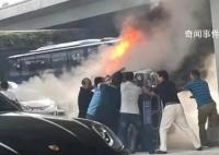 撞車出租所屬公司稱司機(jī)已盡力剎車 目前事故仍在進(jìn)一步調(diào)查中
