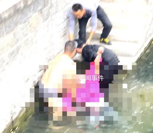 59歲白發大爺民警勇救落水者 溺水者被成功救回