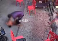 爸爸將娃舉過頂玩耍沒接住摔地上 目前正在等檢查結(jié)果