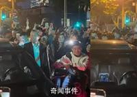 司機大伯被誤認為cos余華 網友：要是拿本《活著》就更好了