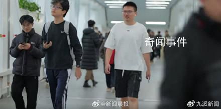 哈工大回應學生上課像登機 哈工大校園暖廊二期今日全線貫通開放試通行