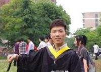 漸凍癥小伙兩根手指寫了本小說 父母雙雙辭職照顧