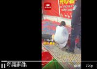 顧客套中3只大鵝 老板耍賴裝暈倒