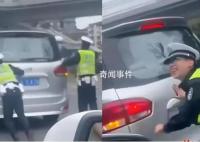 交警幫市民推車無奈大喊:莫踩剎車