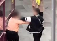 女子冬天穿短袖 讓丈夫買衣服反被打
