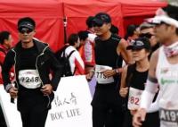 周潤(rùn)發(fā)參加港珠澳大橋香港段半馬