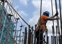 香港工地女工日賺2千 4年還清170萬外債