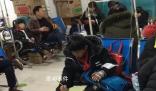 央視網:邊輸液邊做題 理解但不支持