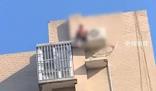 老人欲跳樓輕生 女子大喊跳下來啊