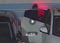 小伙轎車3個月遭8次開門殺 引發熱議