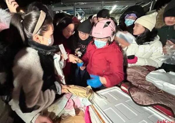 鵝腿阿姨憑什么讓三大高校爭搶