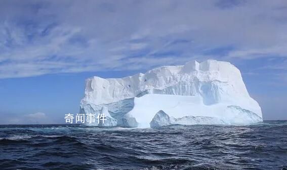 世界最大冰山開(kāi)始移動(dòng) 相當(dāng)于紐約市面積的三倍