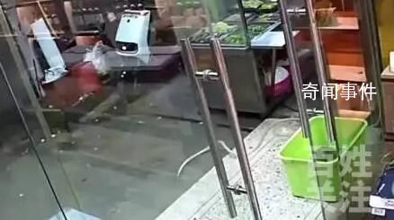 煙酒店玻璃太干凈 顧客接連撞上去