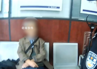 八旬大爺誤把主播當女友千里奔現