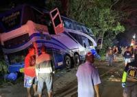 泰國一旅游大巴發(fā)生車禍致14死35傷