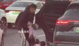 交警回應(yīng)男子將女子幼兒強(qiáng)拽下車(chē) 危險(xiǎn)違法