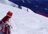 4歲女孩穿漢服滑雪如御劍飛行 許多人紛紛表示羨慕