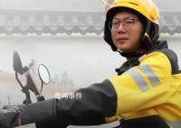 跳江救人后 被“困住”的外賣小哥