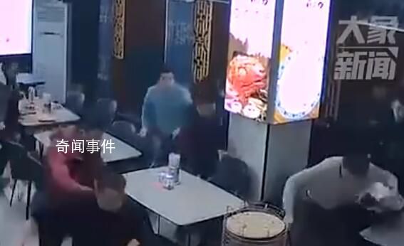 地震發生瞬間食客們迅速逃離 震感十分強烈