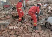 地震中一家4口被埋炕底村民刨出3人