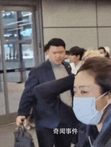 韓國藝人保鏢推倒中國粉絲 簡直比看門狗還橫