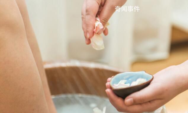 脆皮年輕人整頓足療推拿店 大學(xué)生愛(ài)上新潮足療按摩