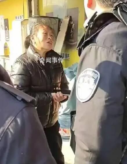 女子撿到手機(jī)索要千元 不給就扔河里