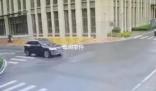 老人騎車逆行摔倒 男子攙扶被判次責(zé)