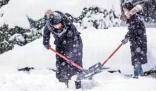山東文登積雪深度已達74厘米