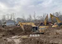 震后被泥沙淹沒的村莊:泥漿結(jié)冰