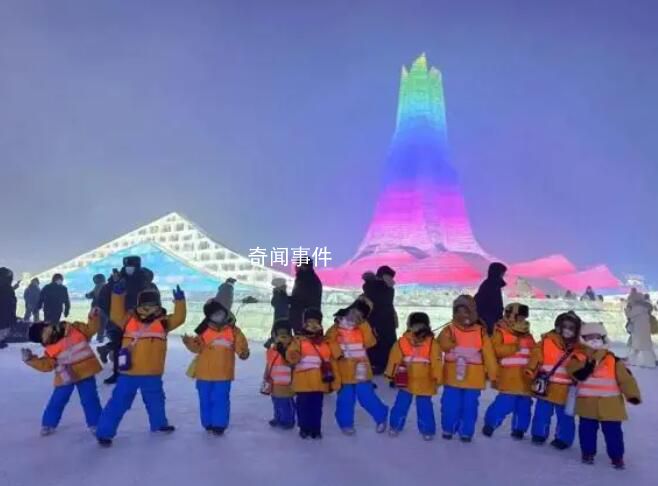 各地花式回禮謝謝爾濱 這個冬天哈爾濱火出圈了
