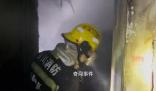 男子沒要到3000元生活費縱火燒家 現場有明火煙霧較大