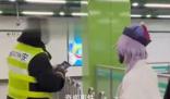 上海地鐵明確非日常服飾進站會阻攔 引發網友熱議