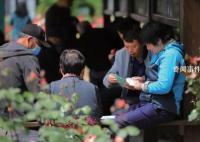 高鐵一等座為什么總有人打摜蛋?