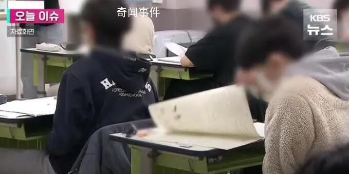 韓國高考提前收卷 學生集體怒告政府