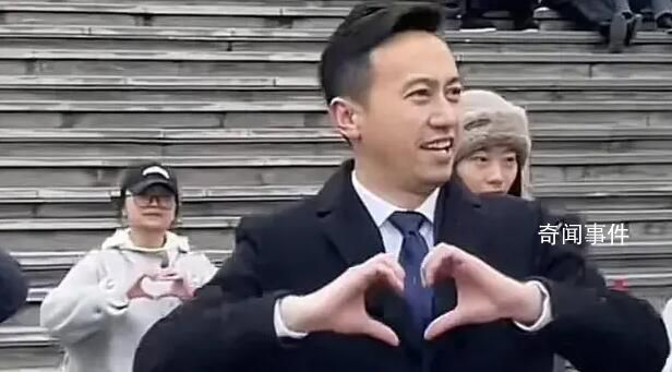 鎮長跳《愛你》笑得嘴角壓不住 引臺下陣陣歡呼