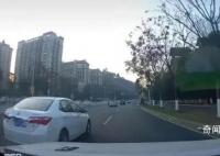 交警回應載孕婦車輛遭多次惡意別車 交警迅速介入調查