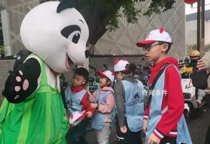 哈爾濱小東北虎來成都了 首站打卡成都博物館