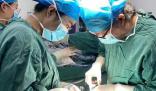 12歲女孩胃里取出20厘米“石頭”