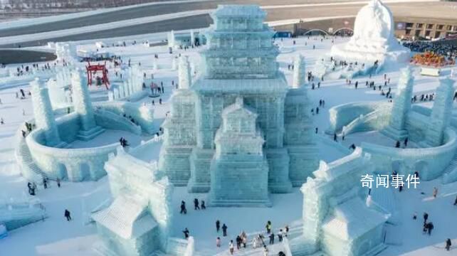人從眾 冰雪大世界萬人“蹦迪”