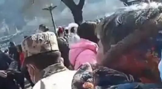 老人暈倒武警咆哮開道救人 老人身體已無大礙